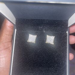 10K Diamond Earrings