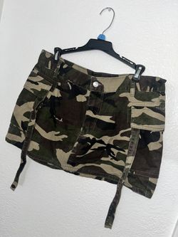 CARGO MINI SKIRT NEW SIZE LARGE WAIST 29”