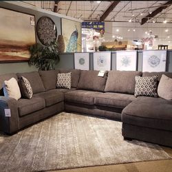 Tracling Slate RAF Sectional /couch 
