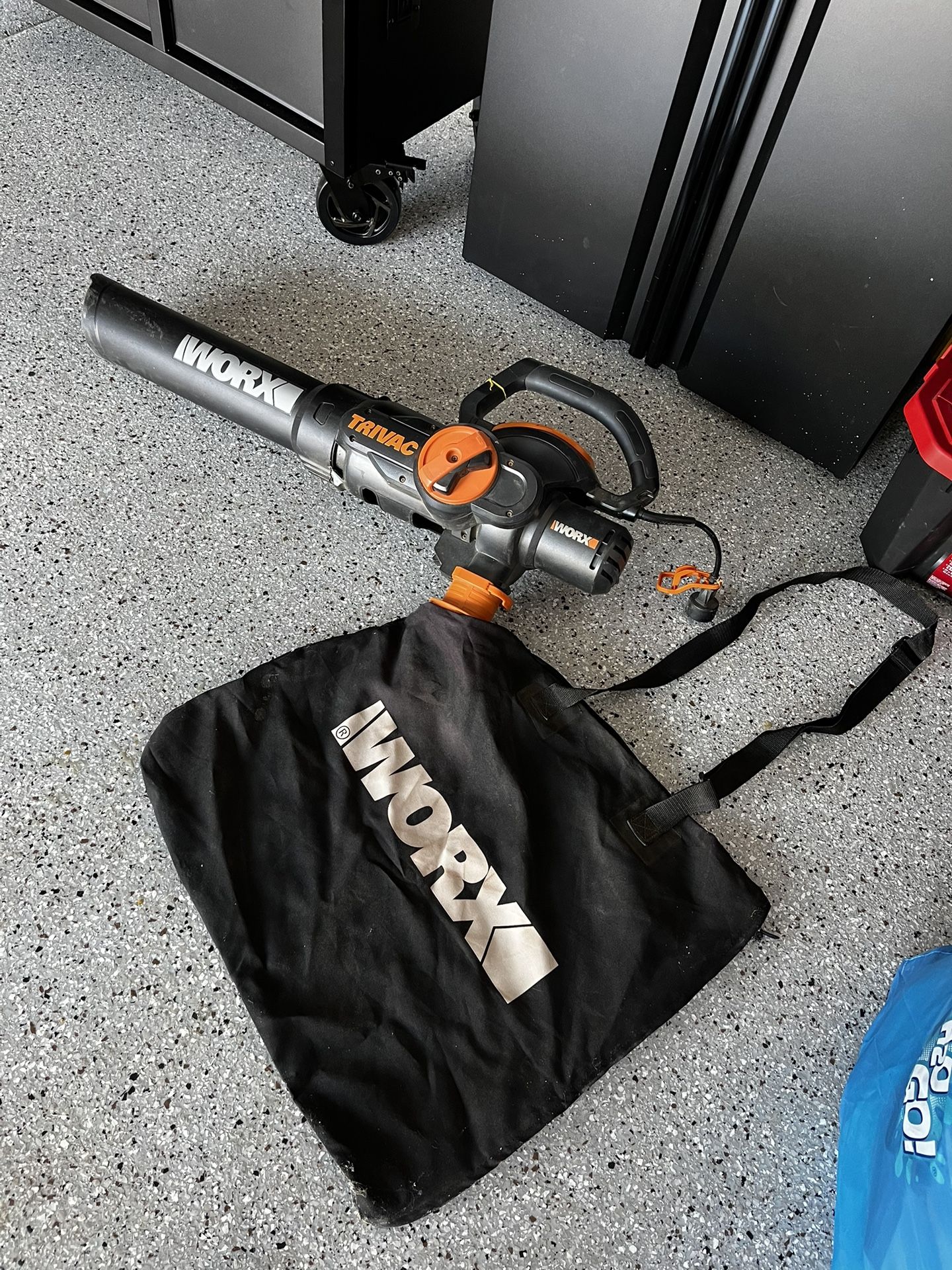 TRIVAC 3-IN-1 Leaf blower/Vacuum/Mulcher