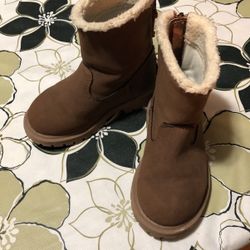 Boots For Girl’s Size 7