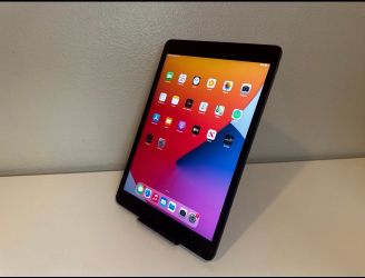 iPad 8th generation (like new )