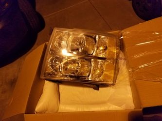 2008 Chevy Silverado headlight