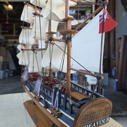 England Wooden Boat 🚢 