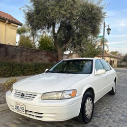 2000 Toyota Camry