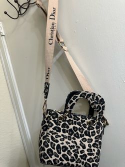 Cross body purse