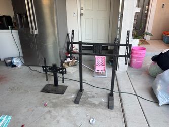 Universal tv stands