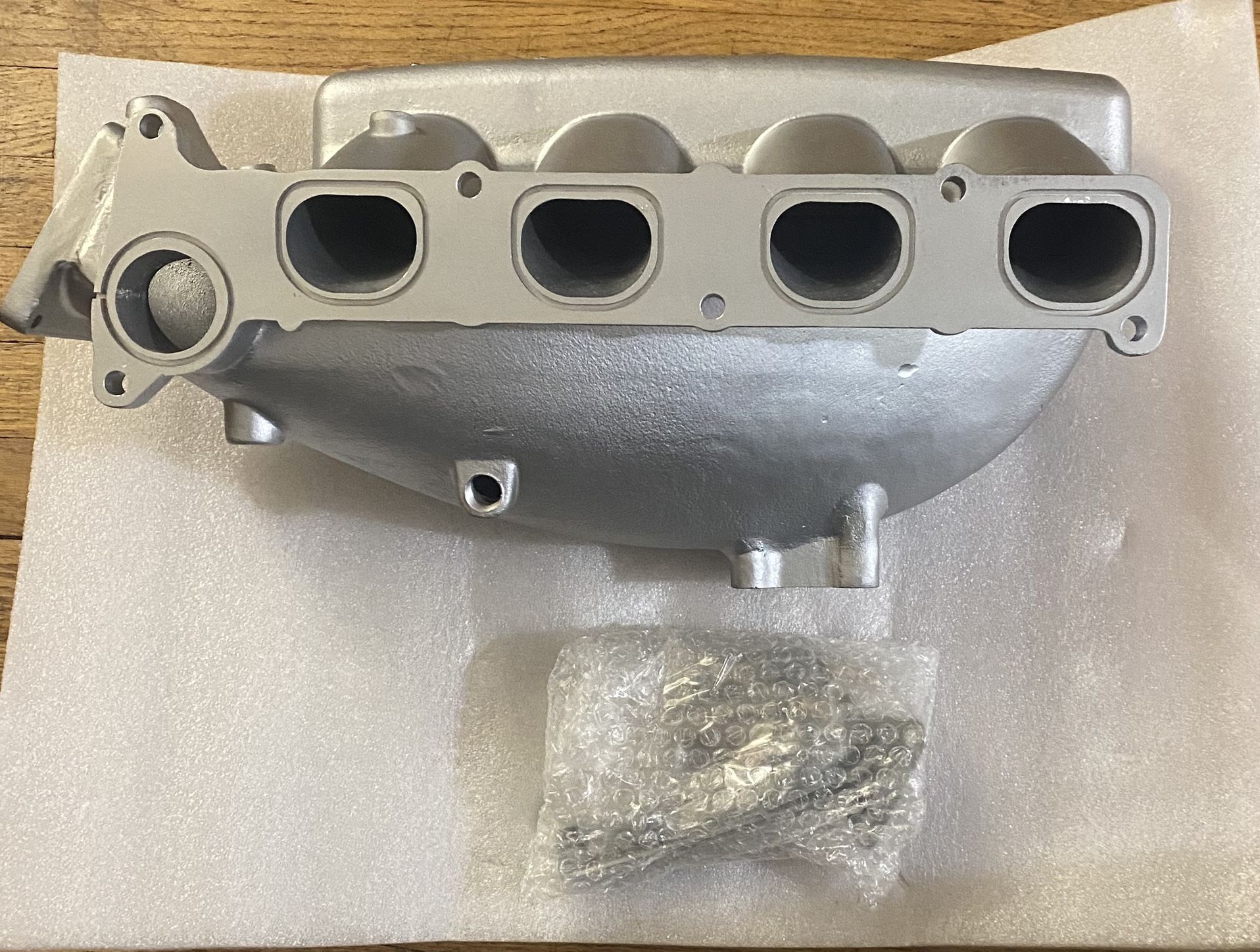 Cast Intake Manifold For Mazda 3 MZR For Ford Focus Duratec 2.0L 2.3L Engine