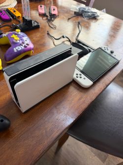 Switch Oled with Controllers and Dock