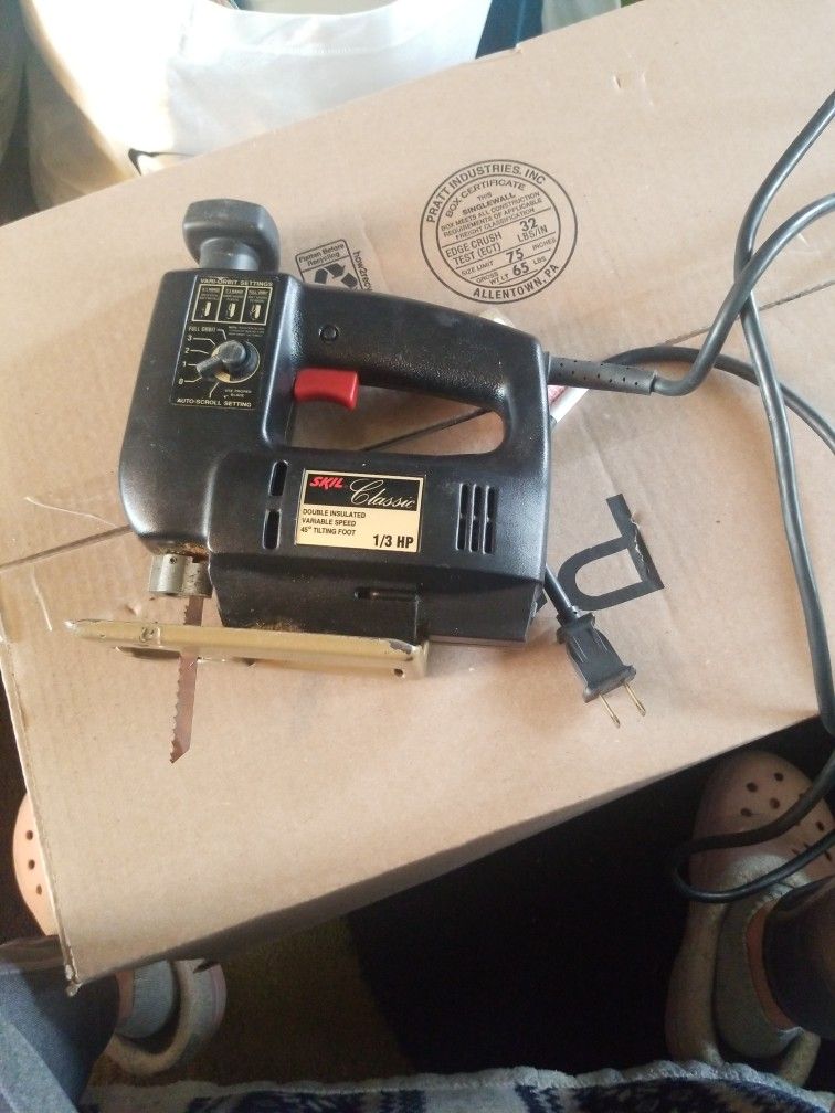 SKIL CLASSIC SAW ELECTRIC MACHINE