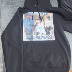 SUPREME HOODIE