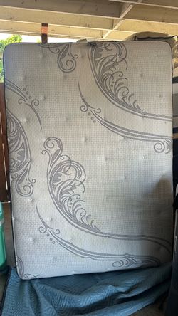Full size mattress