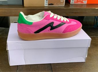 Madden Girl Women's Giia Sneaker color: Pink Multi / size: 10