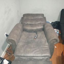 Vivalyft power recliner