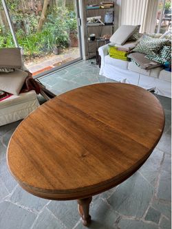 SECOND REDUCED PRICE // Heavy Sturdy OVAL WOODEN Table