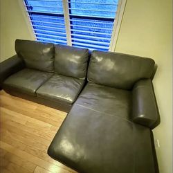 High Grade Leather Sectional Sofa w/ Chaise