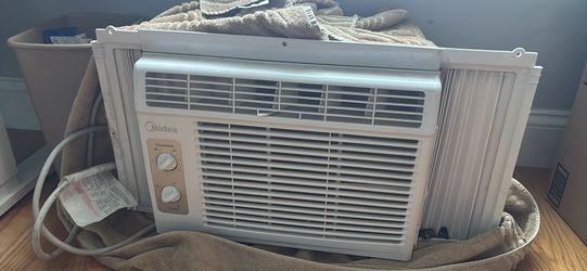 Mideas in Window A/C unit
