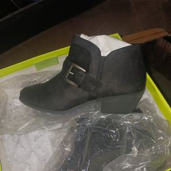 Brand New Black Boots Size 7