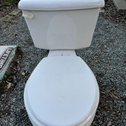 Toilet - Round, 2 Piece