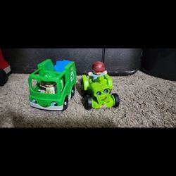 Fisher Price Little People Vehicles & Little People
