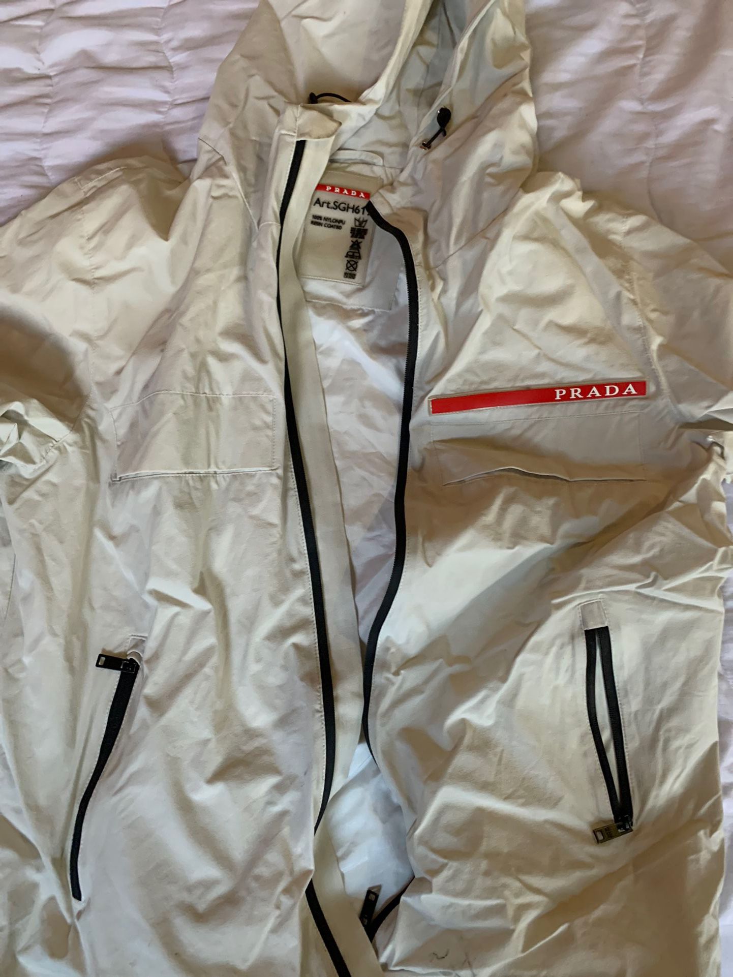 Prada ski Jacket for Sale in Miami, FL - OfferUp