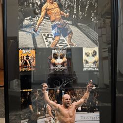 UFC champions Chuck Liddell & Randy Couture signed Photographs