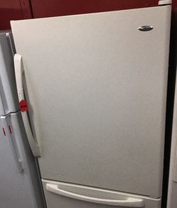 Amana bottom freezer fridge. 1 year warranty