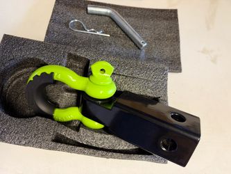 Receiver Hitch with D-Ring Shackle Kit