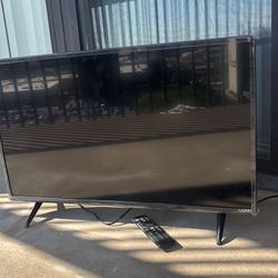 Vizio D-Series 32” Smart TV – Works Perfect – Moving Out Sale
