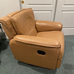 RECLINER- LEATHER RECLINER