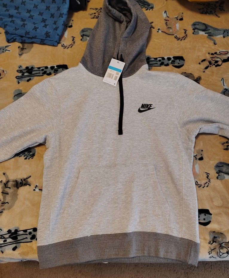 Medium Nike Hoodie (New)