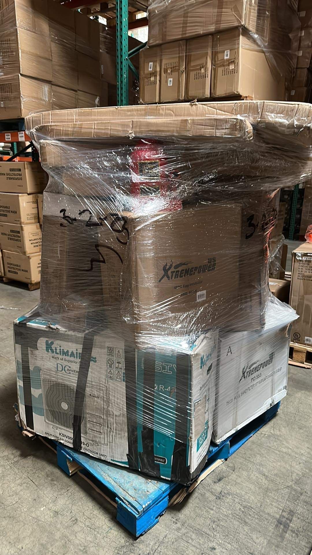 general merchandise pallets, Amazon Walmart HomeDepot tools liquidation for Sale in City Of