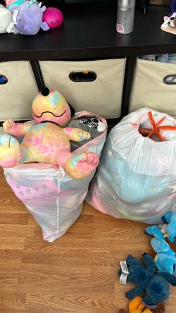 Free 3 large trash bags of stuffed animals