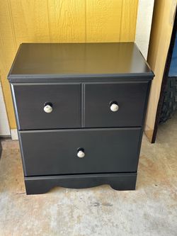 Ashly Nightstand in good condition