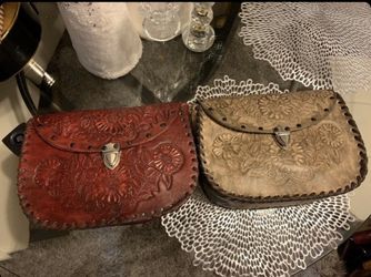 Bolso de piel artesanal Elaborado y pintado a mano Artesanía de Guadalajara $35