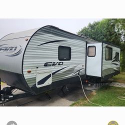 2017 Forest River EVO Travel Trailer