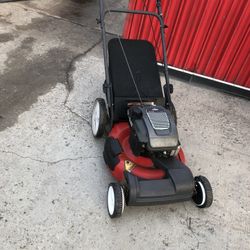 6.75-Hp Self Propelled Lawnmower 