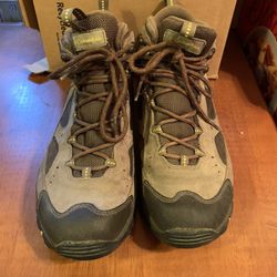 Men’s Colombian hiking boots
