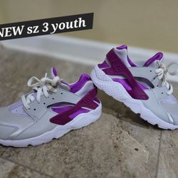 BRAND NEW 💜 NIKE HUARACHE Girls Youth Sz 3
