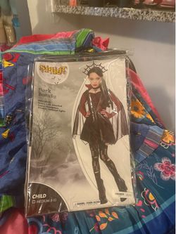 Girl size M vampire princess costume