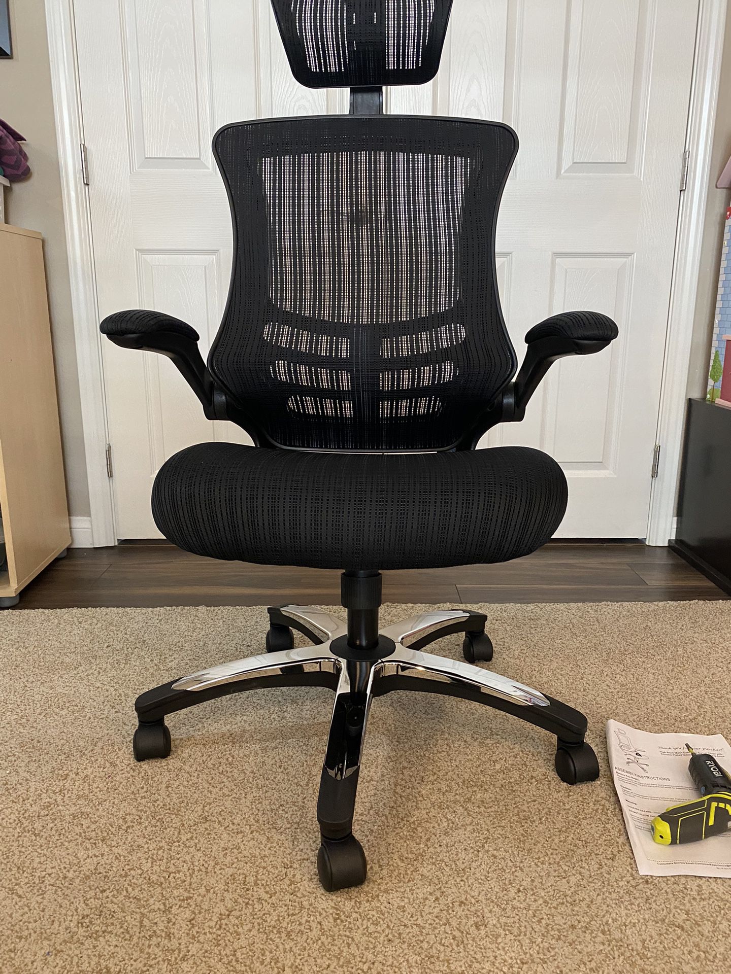 NEW MESH CHAIR W/FLIPUP ARMS