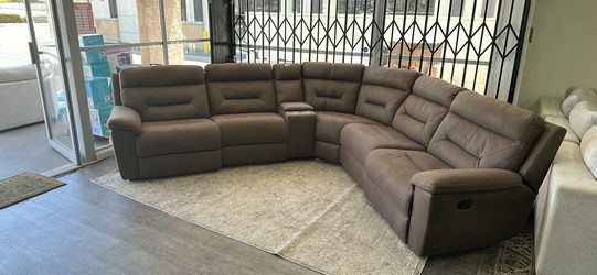 Brand New Manual Reclining Sectional with Console & Cup Holders