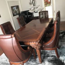 Beautiful Lifetime Dining Room Set 
