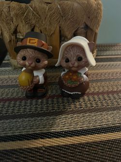 Vintage Thanksgiving Pilgrim Kitten Salt & Pepper Shakers, 2–3” Fall Harvest Decor, Set of 2