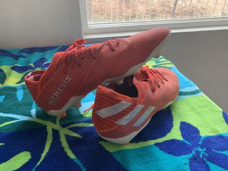 Nemesis 360 Agility Soccer Cleats Size 6