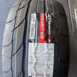 275/40/17 Nitto R2