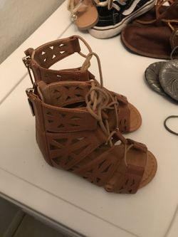 Jessica Simpson size 6t