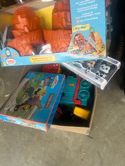 THOMAS & FRIENDS TOY TRAIN