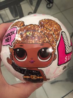 LOL Surprise Big Gold Glitter Ball Doll Bigger House