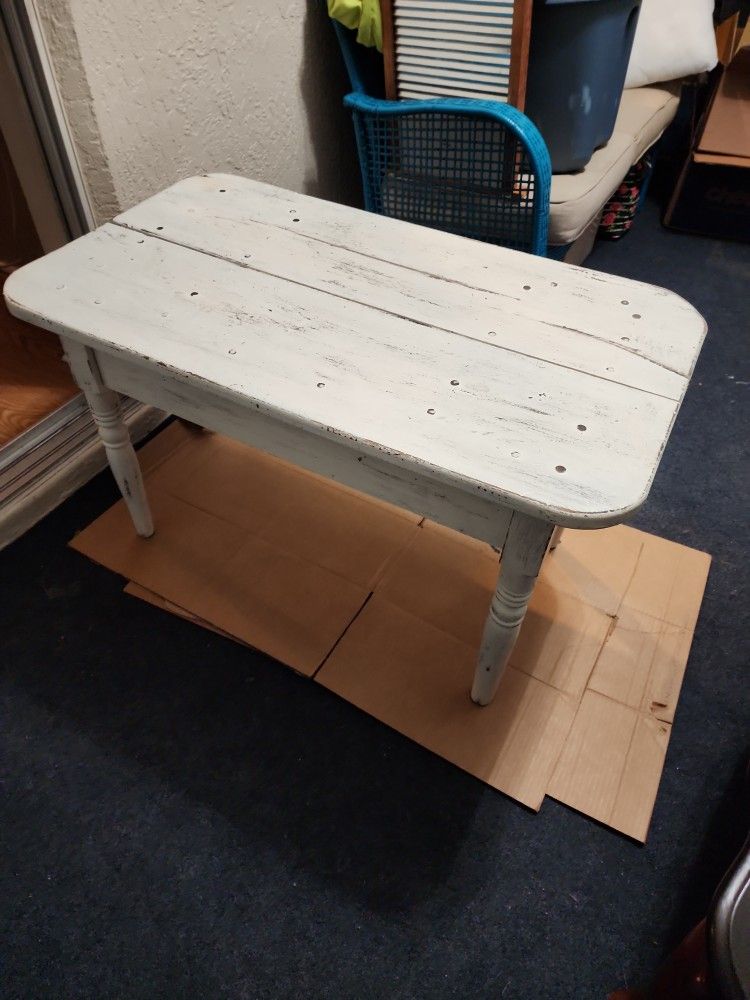 Cute Vintage Farm Table